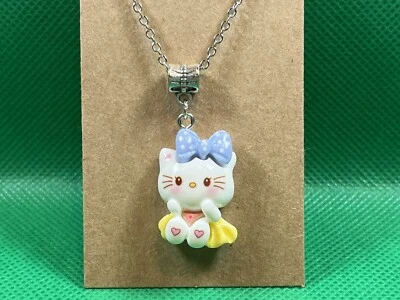 Vestido laço azul Sanrio Hello Kitty pingente de resina colar de prata 18"" - Imagem 1 de 3