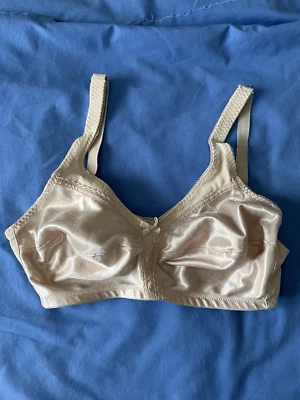 Sujetador vintage Sears cómodo correa cojín Stye 56436, beige talla 36D Foto 1 de 4