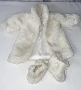 Vintage 1996 Fibre-Craft White Fur Coat And Boots Fits 18" American Girl Dolls - Picture 1 of 7