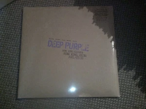 Deep Purple - Live In Hong Kong 2001 LIM. PURPLE MARBLED VINYL 3LPs NEU (2022) - Foto 1 di 1