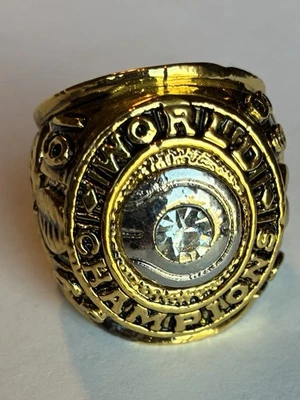 Anillo réplica campeonato NBA Boston Celtics 1968 Foto 1 de 3