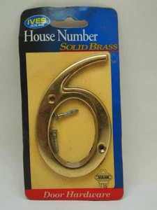IVES SCHLAGE HAUSNUMMER MASSIV MESSING Nr. 6 TÜRBESCHLAG MIT ZWEI SCHRAUBEN - Bild 1 von 2