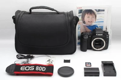 Corpo Canon EOS 80D 857350 - Imagem 1 de 4