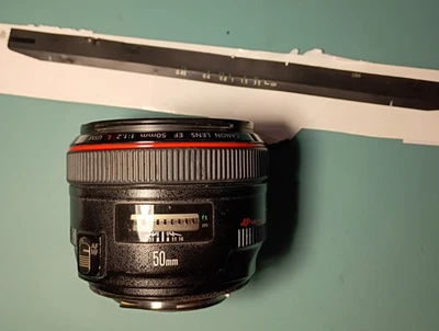 Lente Canon EF 50 mm F/1,2 USM *solo piezas* Foto 1 de 4