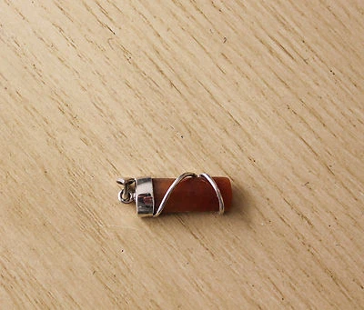 Red Brown Carved Jade & Sterling Silver 925 Pendant Charm  - Изображение 1 из 4