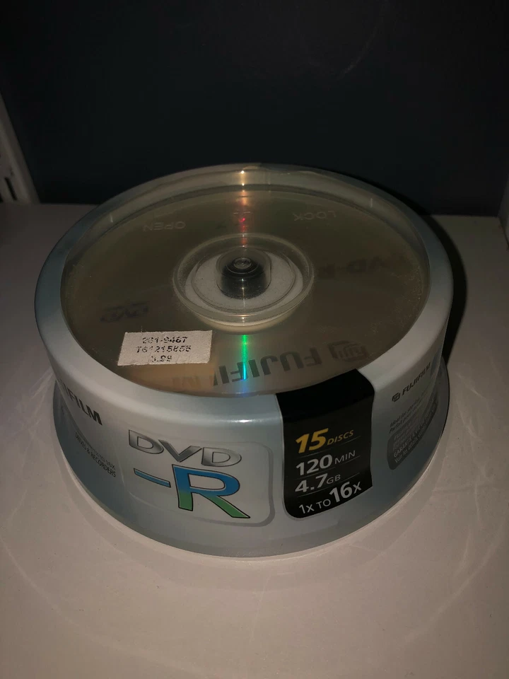 Fujifilm DVD-R 120 Min 4.7GB 15 Pack of Blank Recordable DVDs Discs - Image 1 of 1