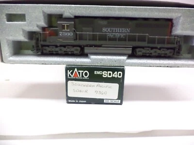 Kato Ho SD-40 locomotive, Southern Pacific 7360 - Image 1 of 4