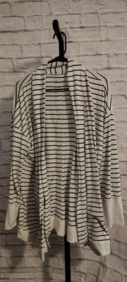 Cárdigan Maurices XXL blanco con rayas negras Foto 1 de 3