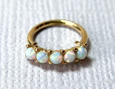 Anillo de aro flexible con juego de cinco puntas ópalos recocidos acero quirúrgico 316L 1 pieza Foto 1 de 4