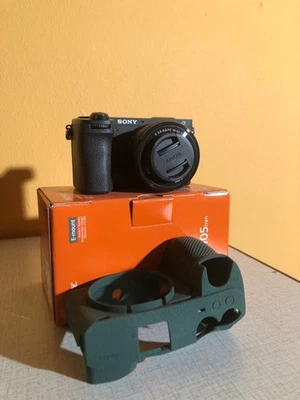 Sony Alpha a6700 26,0MP Spiegellose Systemkamera  16-50mm F3,5-5,6 - Bild 1 von 4