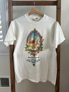 Camisa De Colección Winnie The Pooh DISNEY STORE Adulto M OTOÑO Estampado Gráfico Años 90 Y2K RARA - Imagen 1 de 5