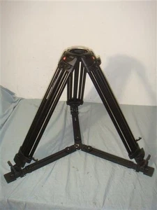 MANFROTTO 545GB PROFESIONAL 2 ETAPAS ALUMINIO VIDEO TRÍPODE CON ESPARCIDOR  - Imagen 1 de 12