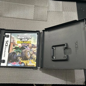 (NUR HÜLLE & HANDBUCH, OHNE SPIEL) Monster Jam 2: Urban Assault - Nintendo DS - Bild 1 von 3