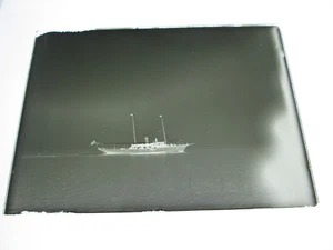 LATE 1800s/EARLY 1900s GLASS NEGATIVE, UNKNOWN YACHT, UNKNOW LOCATION. - Picture 1 of 2
