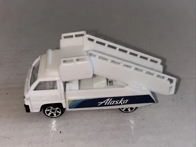 Camión plataforma escalera diecast Realtoy Alaska Airlines 1:64 Foto 1 de 4