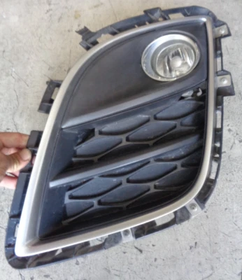 2010 2011 2012 Mazda CX-7 grade de para-choque esquerda luz de neblina inserção OEM J9424 DG - Imagem 1 de 3