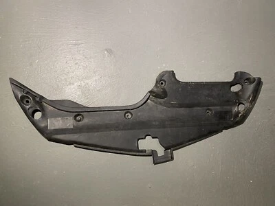 Toyota Prius 2004 2005 06-2009 embellecedor de radiador mira protector OEM 53289-47010 OEM Foto 1 de 3