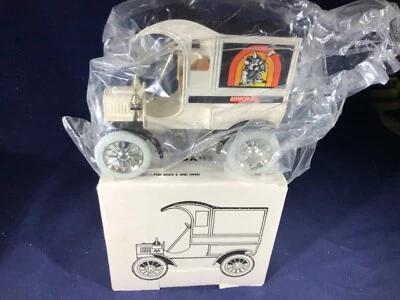 W-54 ERTL 1:38 SCALE DIE CAST BANK - 1905 DELIVERY CAR - NIB - ARMOR ALL - LAST! - Image 1 of 4