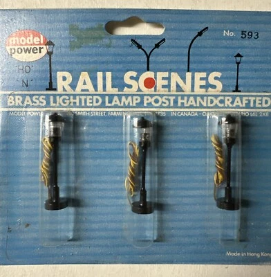 Model Power 593, Brass Lighted Lamp Post (3), Train Layout & Scenery, N/HO Scale - Image 1 of 4