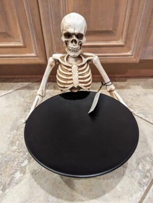 Juego de 2 platos para servir esqueleto de Halloween nuevo con etiquetas muelle 1 Foto 1 de 4