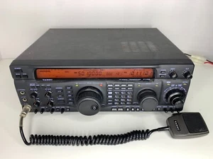 YAESU FT-920 HF/50MHz 100W All Mode Ham Radio Transceiver w/ MH-1 B8 Hand Mic - Zdjęcie 1 z 19
