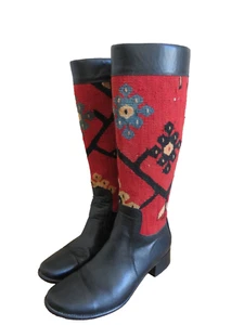 Botas de Cuero Negro Tapiz Rojo Kilim Marroquí EU 40 Tejidas Boho Gitanas Hechas a Mano - Imagen 1 de 10