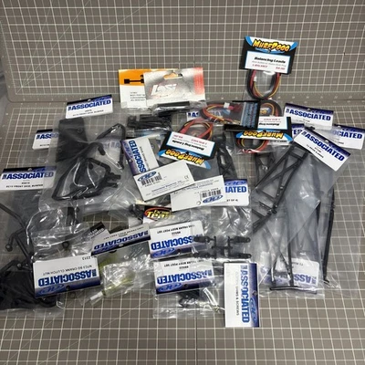 Team Associated Parts Lot, Team Associated Parts Lot, RC Parts Lot, RC10 Parts - Image 1 of 4
