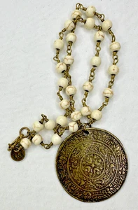 R&R Necklace Medallion Cream Marbled beads 16" Boho Brass Tone - Picture 1 of 7