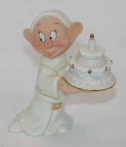 Figura de pastel de deseos de cumpleaños Lenox x Disney Blancanieves y los siete enanitos Dopeys - Imagen 1 de 6