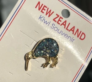 Vintage New Zealand Paua Abalone Shell Tiny Petite Kiwi Bird Brooch Or Pin - Picture 1 of 23