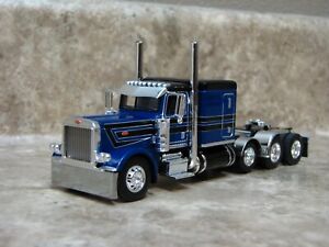 DCP 1/64 Blue Black Tri-Axle 389 Peterbilt Semi Truck Farm Toy 