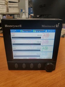 😎 HONEYWELL MINITREND V5 TVMI-60-00-E00-E00-F00-0U000S-00 DATA RECORDER - Picture 1 of 7