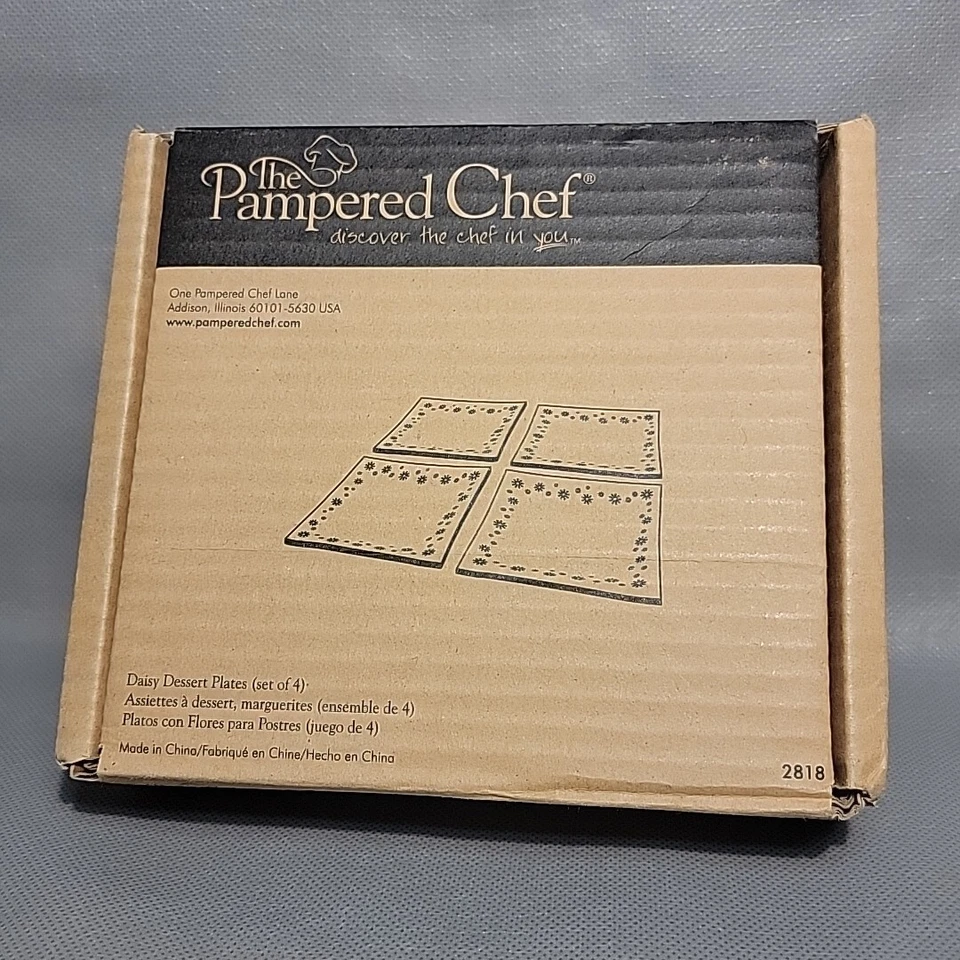 4 Pampered Chef Daisy Glass Dessert Plates 2818 Pink White 6×6 Inch-Open Box-New - Image 1 of 4