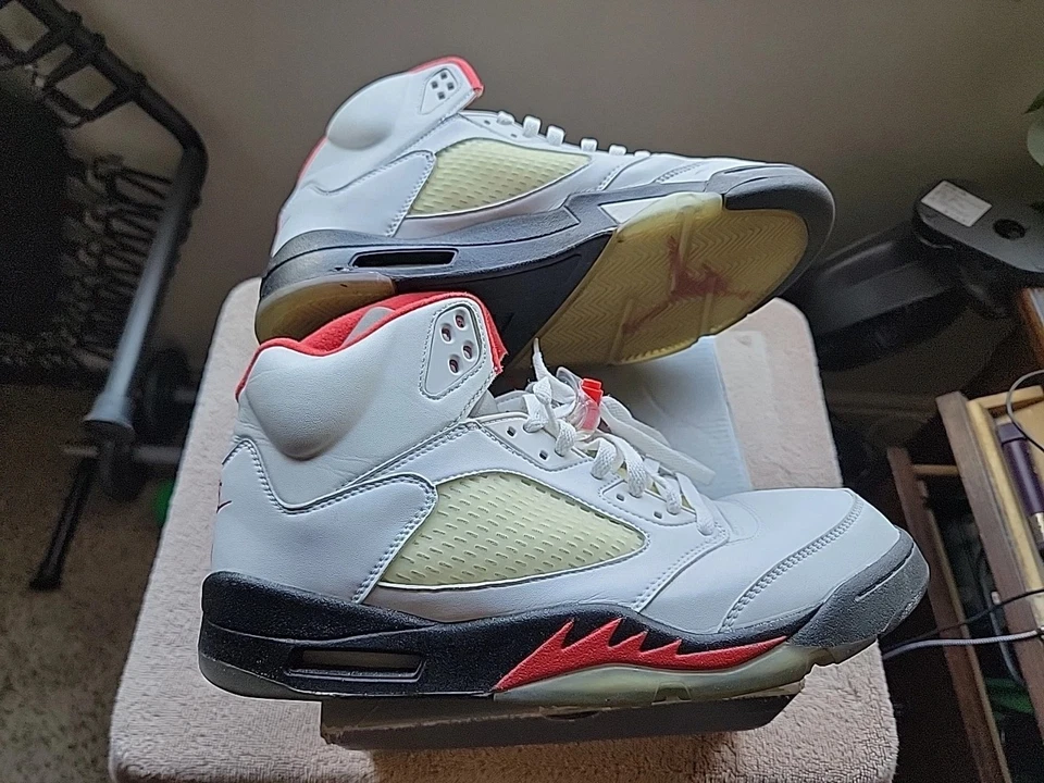 Air Jordan 5 Retro 2000 Blanco Rojo Fuego Foto 1 de 4