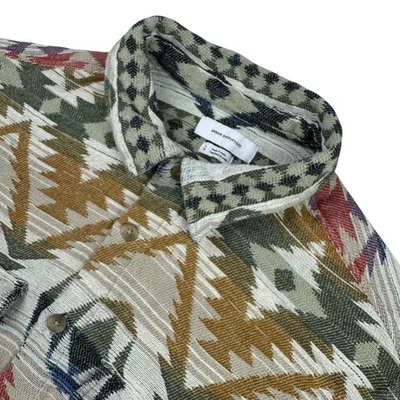 Camisa/chaqueta de franela tejida suroeste azteca Urban Outfitters para hombre • Grande Foto 1 de 4