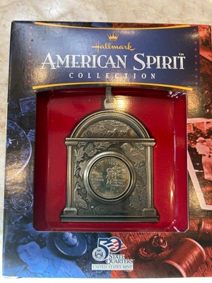 Елочное украшение Hallmark Keepsake коллекция American Spirit St. Quarter НОВОЕ HAMPSHIRE - Изображение 1 из 2