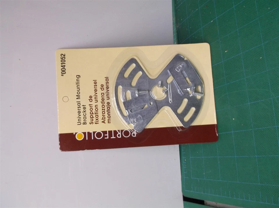 Soporte de luz de techo Portfolio de metal plateado nuevo en paquete 0041052 Foto 1 de 1