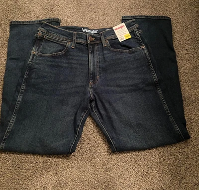 NWT Men's Wrangler Relaxed Fit Straight Stretch Dark Blue Denim Jeans, 32 x 32 - Image 1 of 2