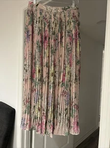 H&M Women's Pleated Midi Skirt in Light Pink/Floral Size 10 - Picture 1 of 3