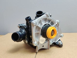 Water Pump Thermostat Vaico For Audi A1 A3 A4 A5 A6 A7 A8 1.8 2.0 TFSI V10-4919 - Picture 1 of 7