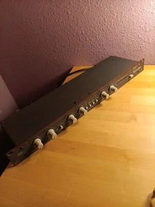 vintage Symetrix 501 Compressor-Limiter 1U rack-mount USA - Picture 1 of 18