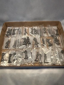 Vintage Custom Cast lead soldiers 25mm lot - Picture 1 of 6