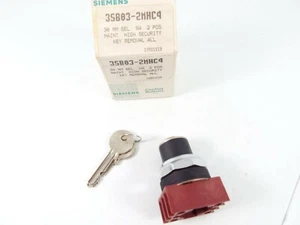 INTERRUPTOR SIEMENS 3SB03-2MHC4 LLAVE DE DOS POSICIONES BLOQUEADA 30MM MANTENIDO - Imagen 1 de 3