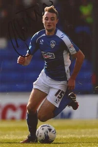 OLDHAM: CARL WINCHESTER SIGNED 6x4 ACTION PHOTO+COA - Picture 1 of 1