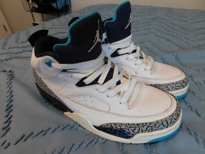 Size 10.5 - Jordan Son of Mars Hornets - Image 1 of 4