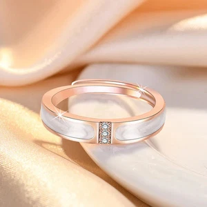 Anillo Coreano Chapado en Oro Rosa con Circonita Cúbica Moderno y Elegante - Imagen 1 de 6