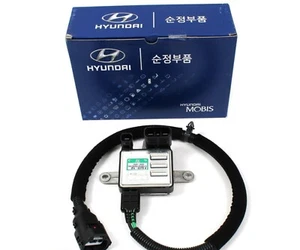 OEM Cooling Fan Controller for 2006-2011 Hyundai Azera Sonata 253853K260 - Picture 1 of 2
