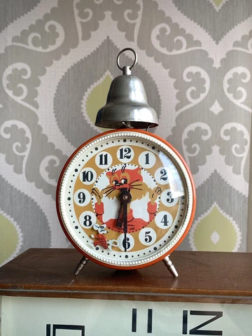 VINTAGE RETRO RUSSIAN JANTAR ANIMATED MECHANICAL WIND UP ALARM CLOCK LEOPOLD CAT Cover