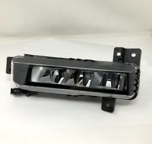 BMW 3 Series left side halogen fog light BMW 11321010000 OEM 2019-2021 - Picture 1 of 9