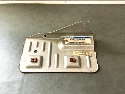 Ford OEM NOS 5C3Z-10732-AA Battery Support Tray 2005-2007 F-250 Super Duty 6.0L — 第 1/4 张图片